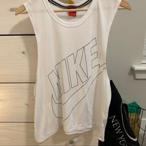 nike muscle tank